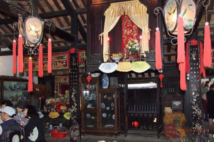 Nhà cổ Phùng Hưng chỉ cách hội quán Phúc Kiến Hội An vài met